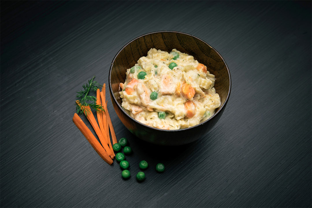 REAL Turmat Laks med pasta og fløtesaus - Bilde 2